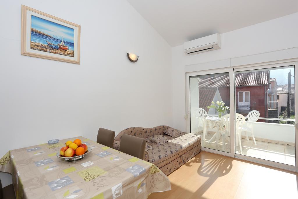 Apartments Olga Božava Екстериор снимка